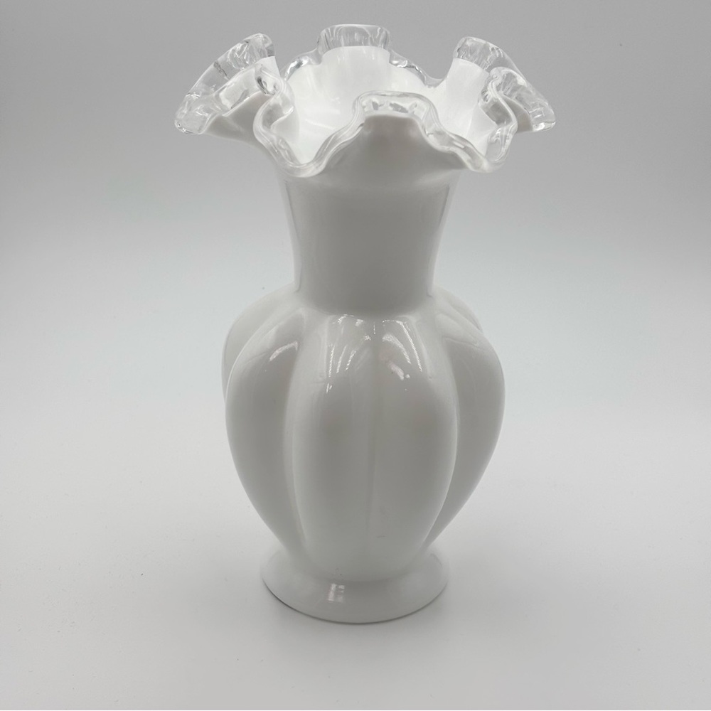Fenton Silver Crest White Milk Glass Ruffled Top‎ Scalloped Melon Vase 8"Tall